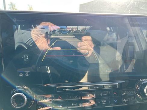 Used 2022 Toyota Highlander Limited image 18