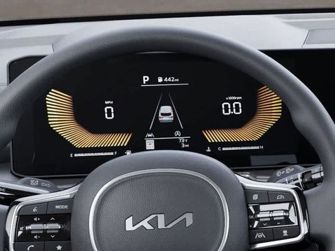 Used 2025 Kia Sorento LX FWD image 21