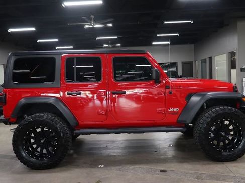 Used 2018 Jeep Wrangler Unlimited Sport S AWD/4WD image 6
