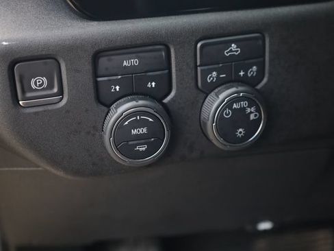 Used 2024 Chevrolet Silverado 1500 LT AWD/4WD image 11
