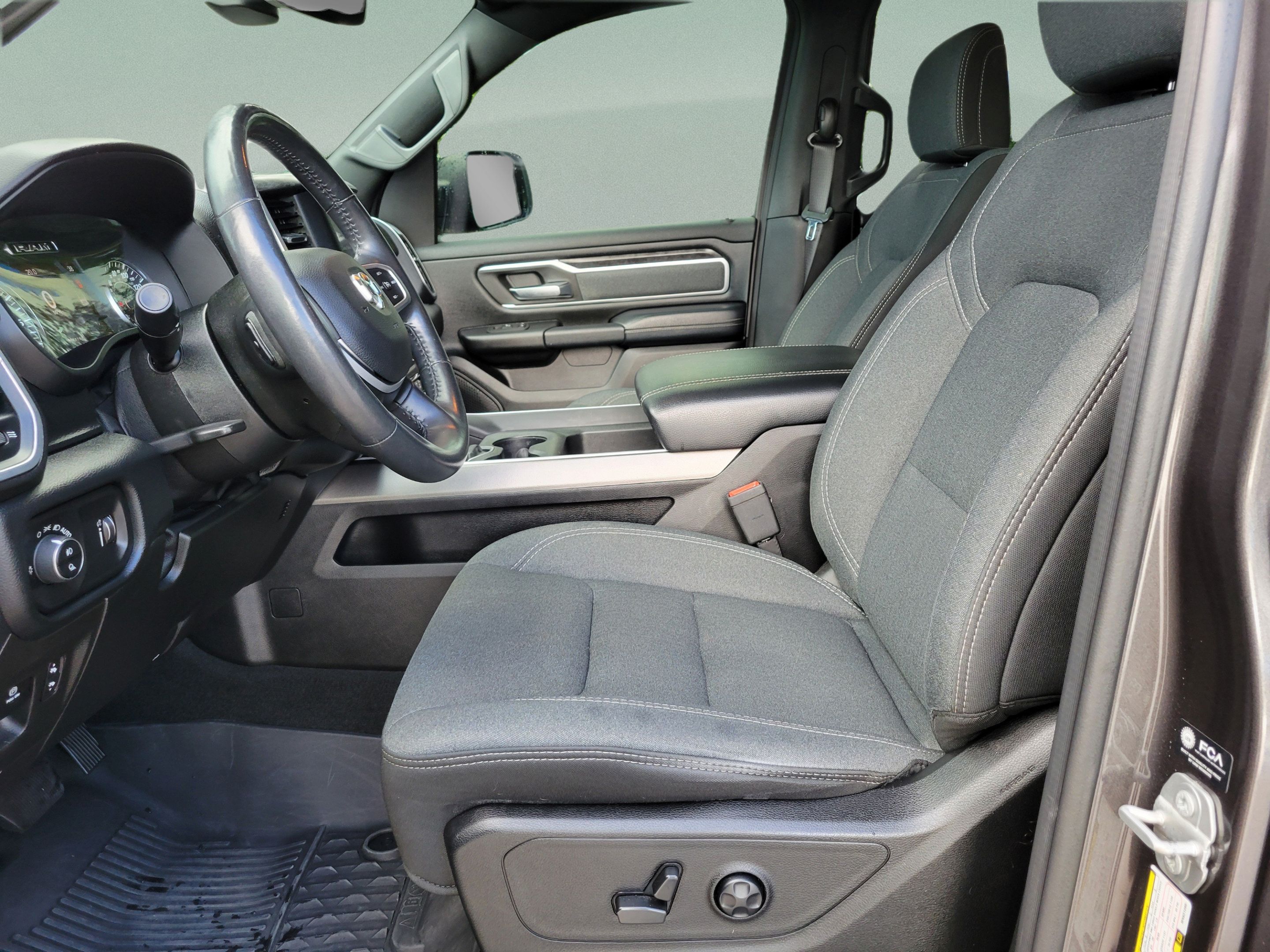 Used 2021 RAM 1500 Big Horn RWD image 15