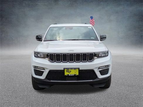 New 2025 Jeep Grand Cherokee Limited w/ Trailer Tow Package image 9