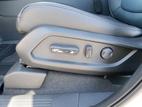 New 2025 Honda Pilot Touring image 18