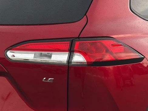 Certified 2025 Toyota Corolla Cross LE FWD image 29