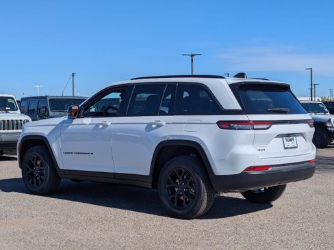New 2026 Jeep Grand Cherokee Altitude AWD/4WD image 3