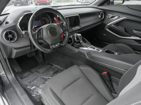 Used 2023 Chevrolet Camaro LT w/ Technology Package RWD image 7