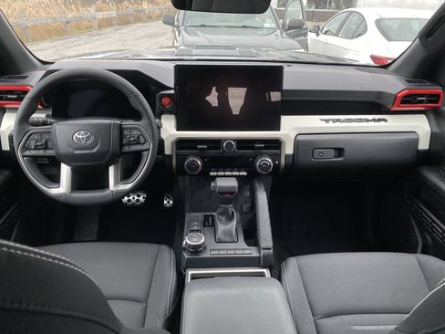 Used 2024 Toyota Tacoma TRD Sport image 9