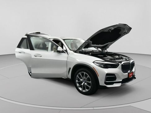 Used 2022 BMW X5 sDrive40i w/ Premium Package RWD image 42