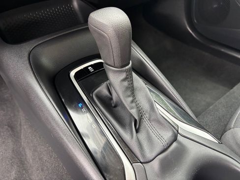 Used 2025 Toyota Corolla LE image 19