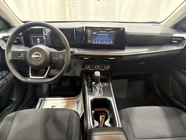 Used 2025 Nissan Kicks S w/ Charging Package FWD image 15