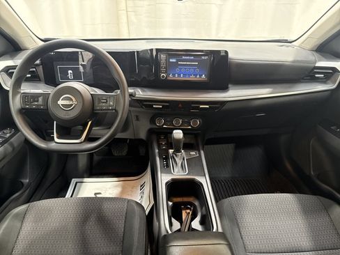 Used 2025 Nissan Kicks S w/ Charging Package FWD image 15
