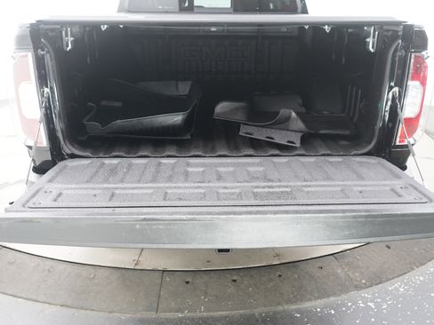 Used 2017 GMC Canyon SLE w/ All Terrain X Package image 16