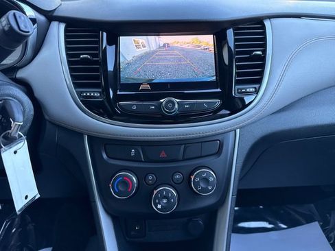 Used 2021 Chevrolet Trax LT image 30