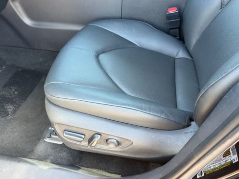 Used 2025 Toyota Grand Highlander AWD image 14