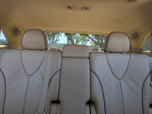 Used 2010 Toyota Venza AWD image 17