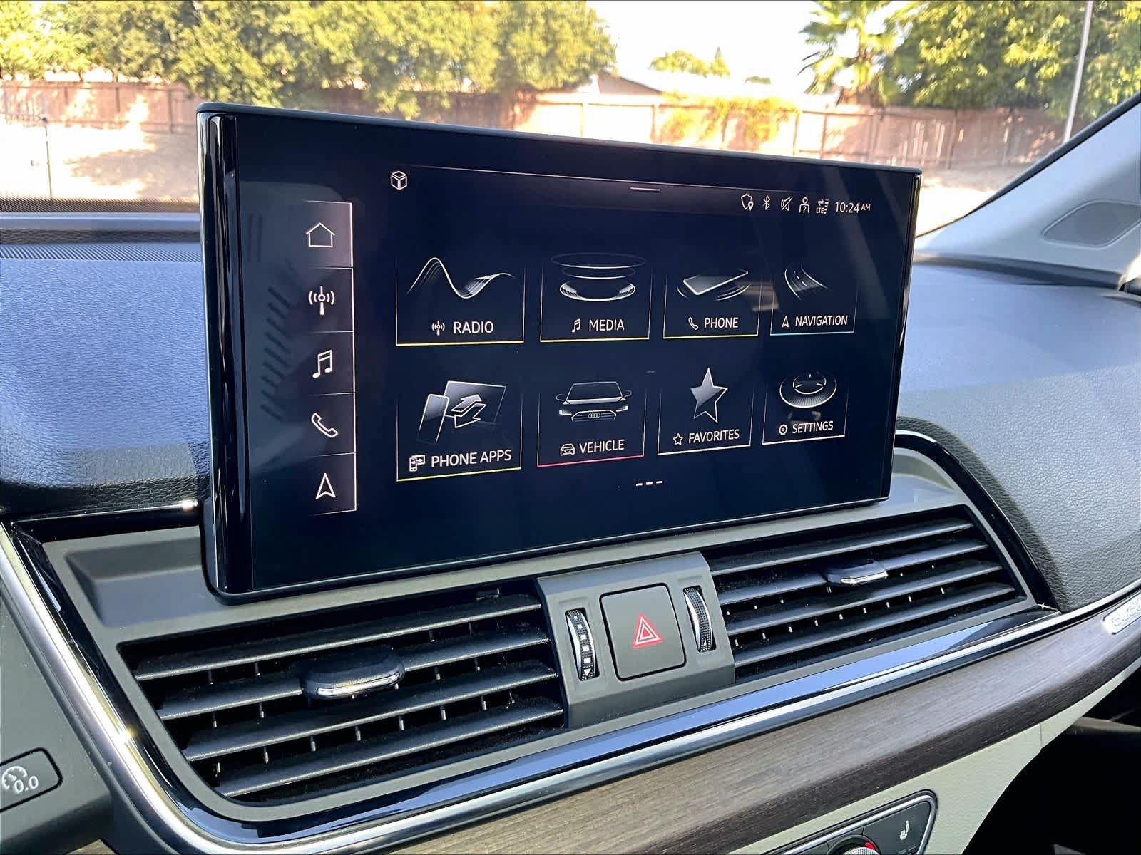 Used 2022 Audi Q5 e Prestige AWD/4WD image 38