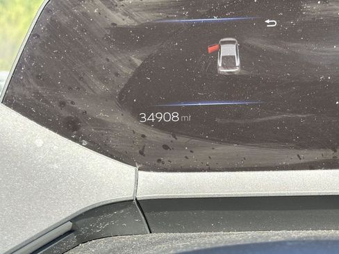 Used 2024 Toyota Prius XLE FWD image 14
