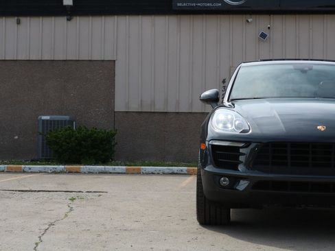 Used 2018 Porsche Macan S AWD/4WD image 3