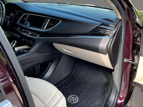 Certified 2018 Buick Enclave Essence w/ Trailering Package FWD image 15