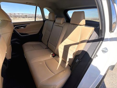 Used 2019 Toyota RAV4 XLE Premium w/ Cold Weather Package image 20