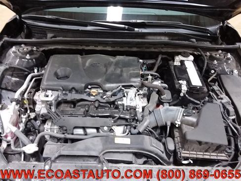 Used 2020 Toyota Camry SE image 9