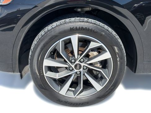 Certified 2023 Audi Q5 2.0T Premium w/ Convenience Package AWD/4WD image 12