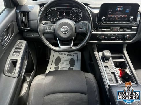 Used 2024 Nissan Pathfinder SV FWD image 12