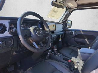 New 2026 Jeep Gladiator Sport video 2