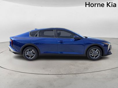 New 2025 Kia K4 LXS