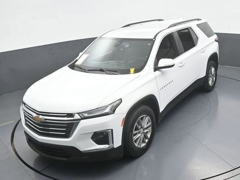 Used 2023 Chevrolet Traverse LT image 49