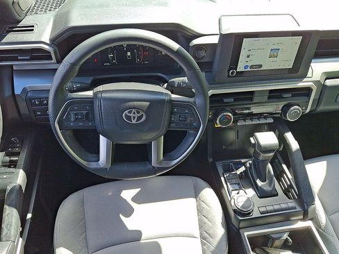 Used 2024 Toyota Tacoma SR5 AWD/4WD image 21