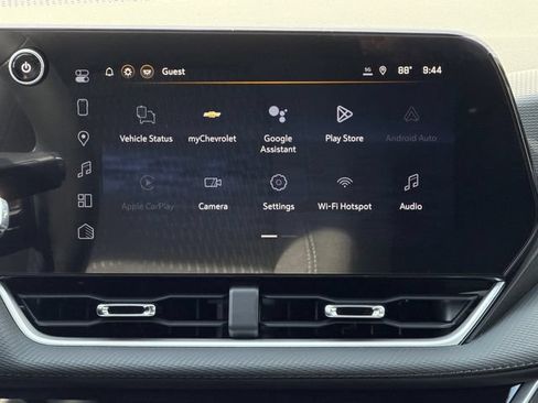 New 2026 Chevrolet Equinox LT w/ Safety and Technology Package FWD image 16