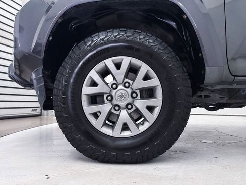 Used 2019 Toyota Tacoma SR5 image 14