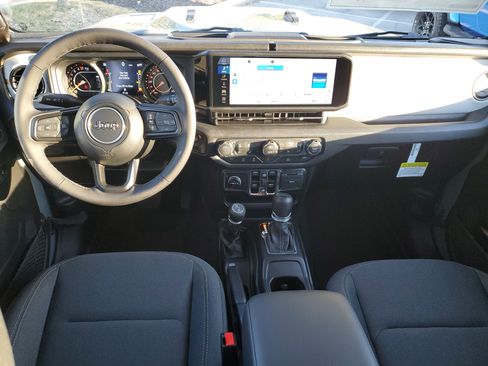 New 2025 Jeep Gladiator Sport image 11