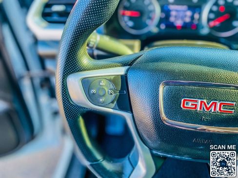 Used 2021 GMC Acadia SLE w/ Elevation Edition image 19