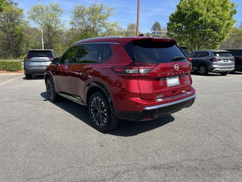 Used 2024 Nissan Rogue Platinum w/ Platinum Premium Package image 7