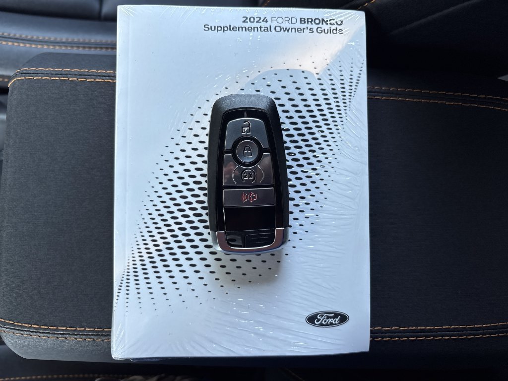 Certified 2024 Ford Bronco Badlands AWD/4WD image 21