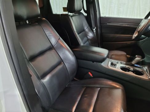 Used 2019 Jeep Grand Cherokee Limited image 48