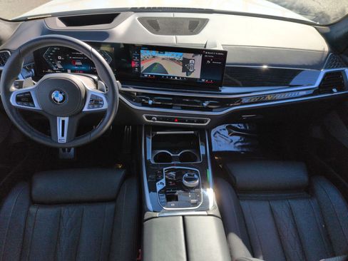 Used 2025 BMW X7 M60i w/ Executive Package image 29