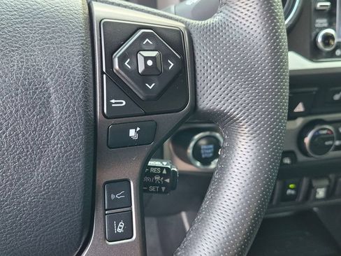 Used 2023 Toyota Tacoma TRD Off-Road w/ TRD Premium Off Road Package AWD/4WD image 16