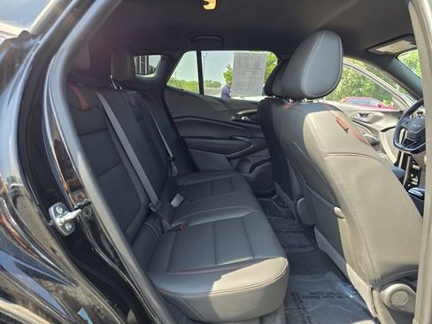 Used 2025 Chevrolet Trax RS w/ Driver Confidence Package image 29