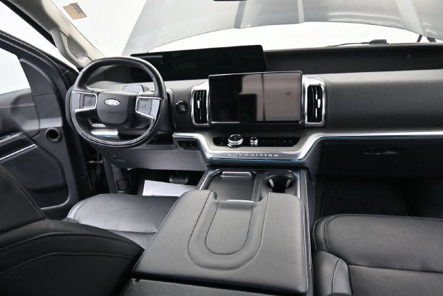 Used 2025 Ford Expedition Platinum AWD/4WD image 23