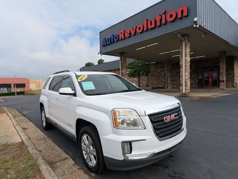 Used 2017 GMC Terrain SLE w/ Convenience Package FWD image 1