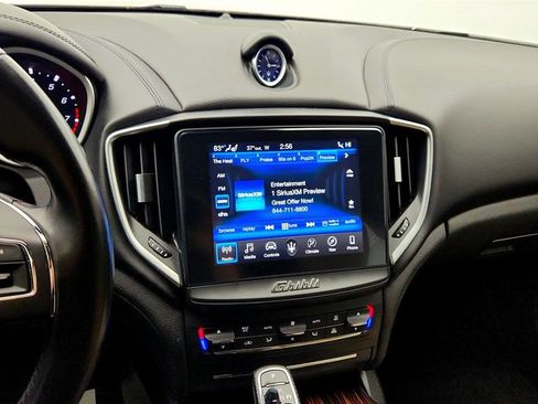Used 2019 Maserati Ghibli S image 18