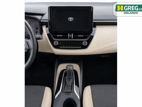 Used 2024 Toyota Corolla LE FWD image 11