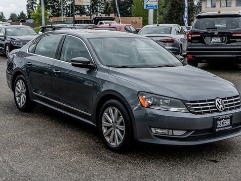 Used 2013 Volkswagen Passat 2.5 SEL Premium FWD image 6
