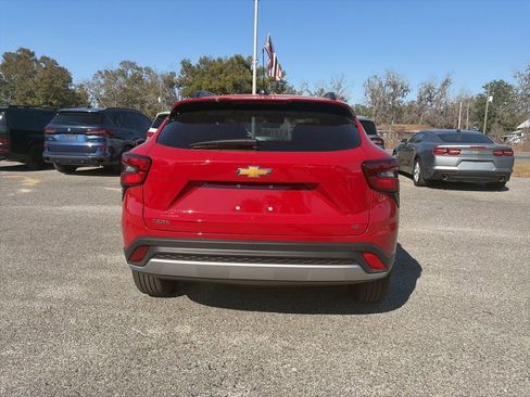 New 2026 Chevrolet Trax LT w/ Driver Confidence Package image 10