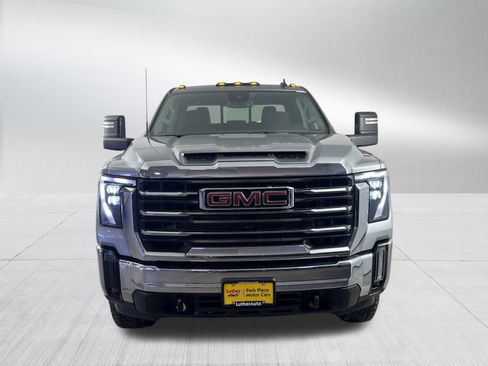 Used 2024 GMC Sierra 3500 SLE w/ SLE Value Package image 2