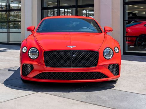 Used 2024 Bentley Continental GT image 2