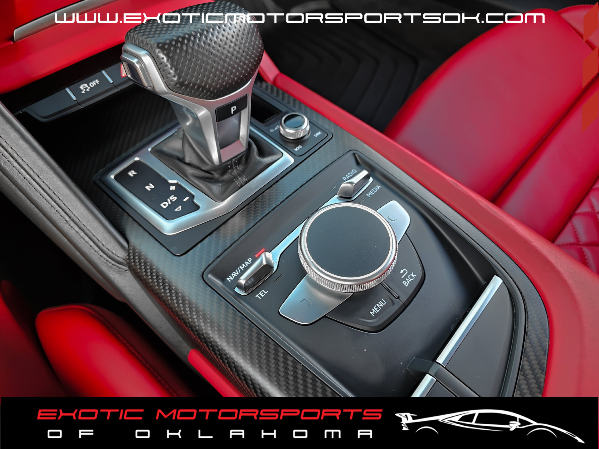 Used 2017 Audi R8 V10 w/ Carbon Exterior Package AWD/4WD image 22